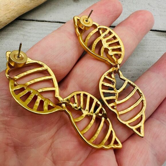 Chico’s Shell Gold Tone Drop Earrings - Picture 3 of 6